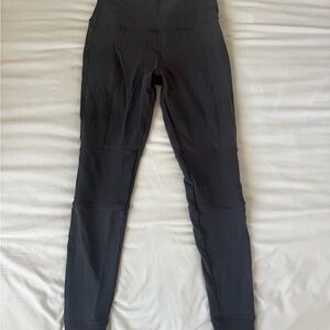 ALO Yoga Grey/Black Leggings